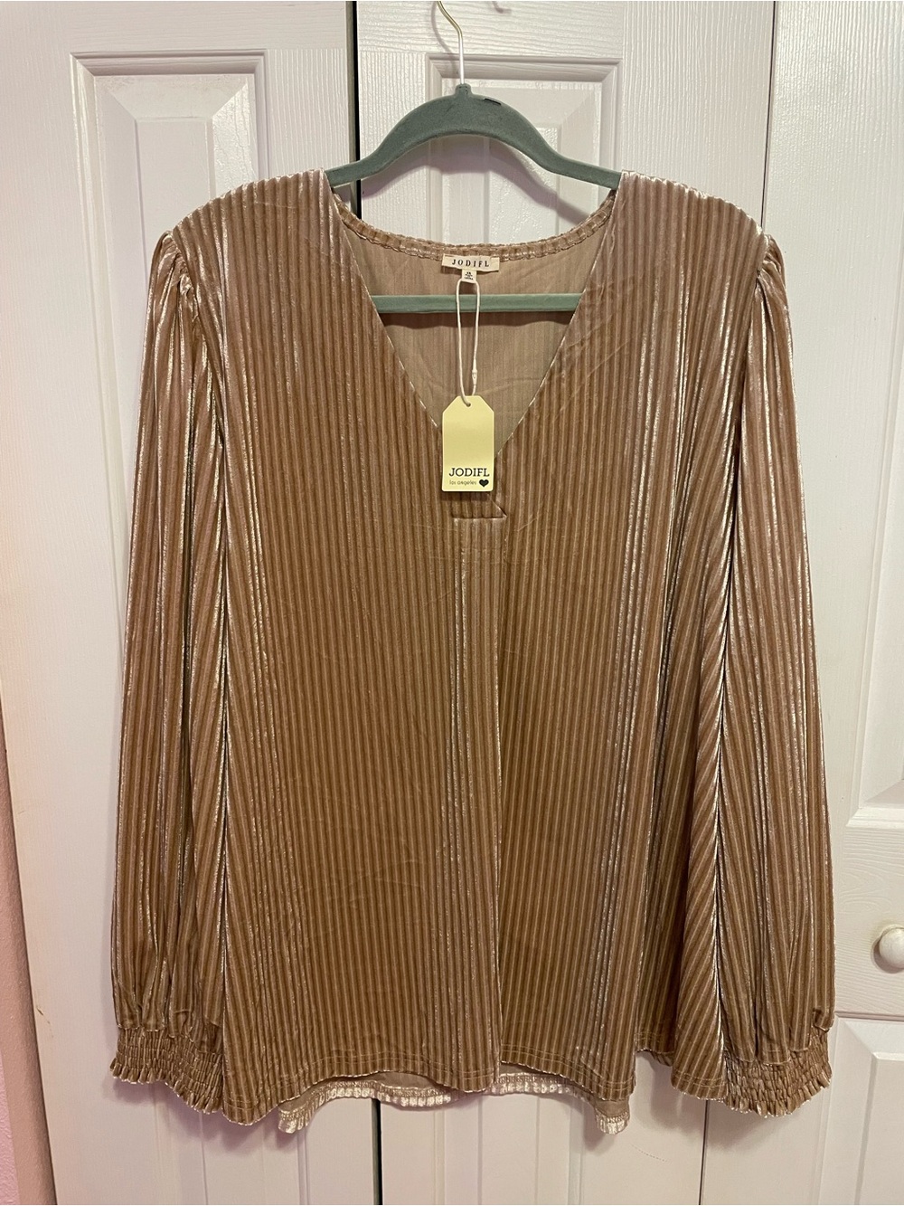 JODIFL Metallic Pleated V-Neck Long Sleeve Top in Champagne